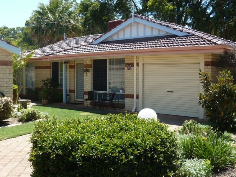 Unit 8/14 Exmouth Place, Thornlie WA 6108