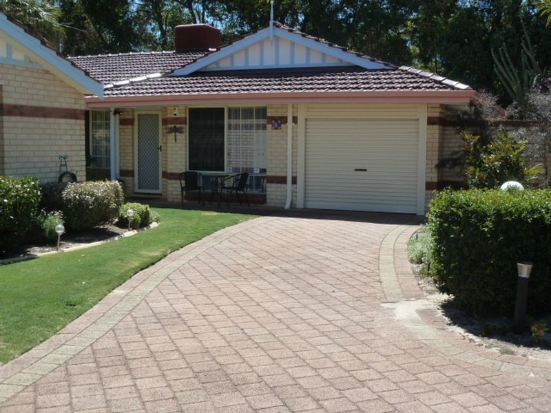 Unit 8/14 Exmouth Place, Thornlie WA 6108