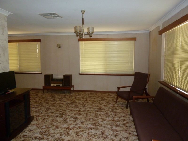 111 Blanche Street, Gosnells WA 6110