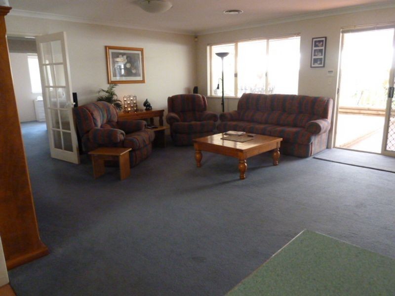 14 Blakemore Retreat, Huntingdale WA 6110