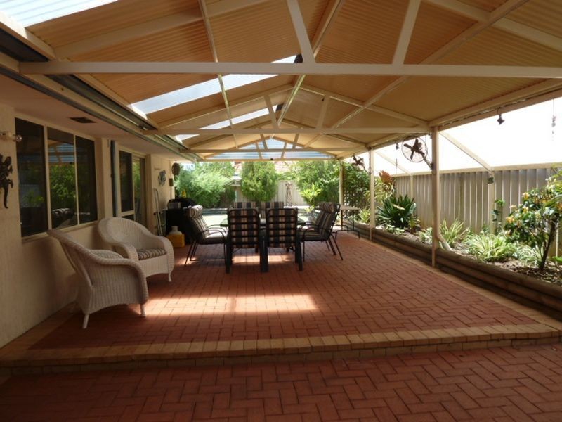 14 Blakemore Retreat, Huntingdale WA 6110