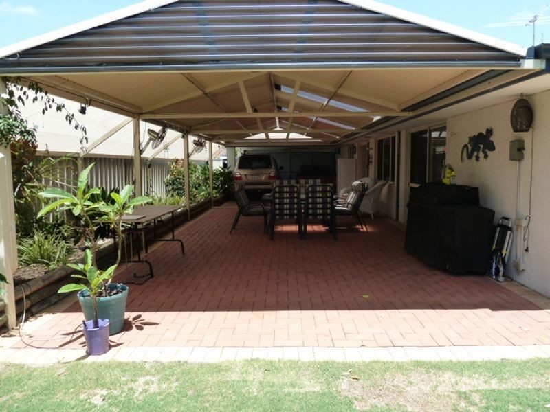 14 Blakemore Retreat, Huntingdale WA 6110