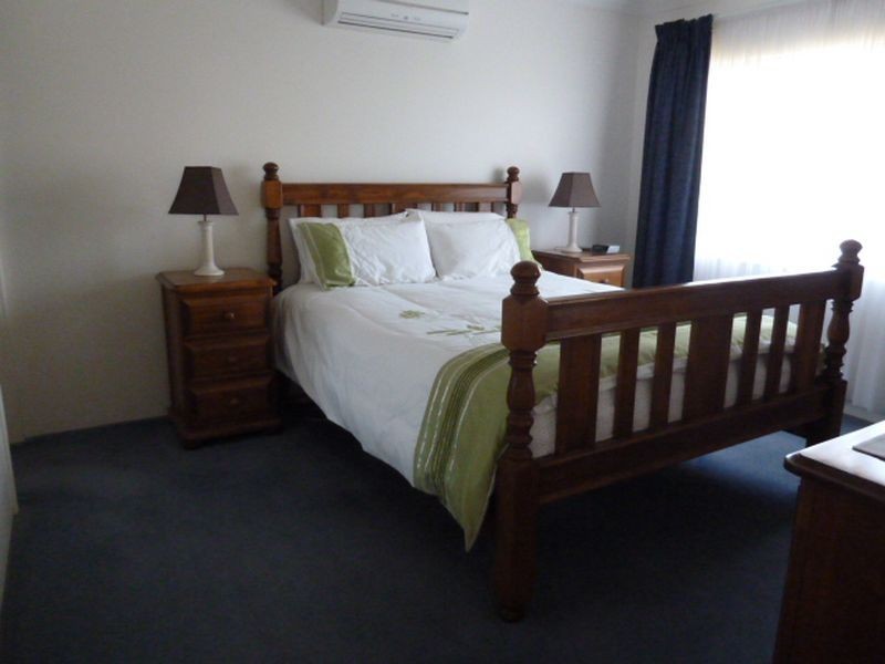 14 Blakemore Retreat, Huntingdale WA 6110