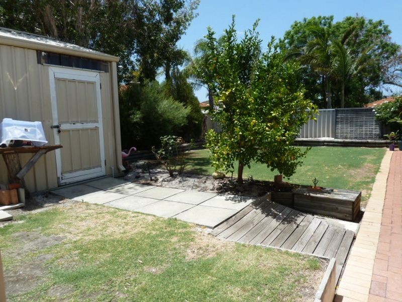 14 Blakemore Retreat, Huntingdale WA 6110