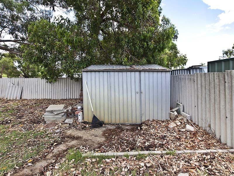 46 Greenway Avenue, Thornlie WA 6108