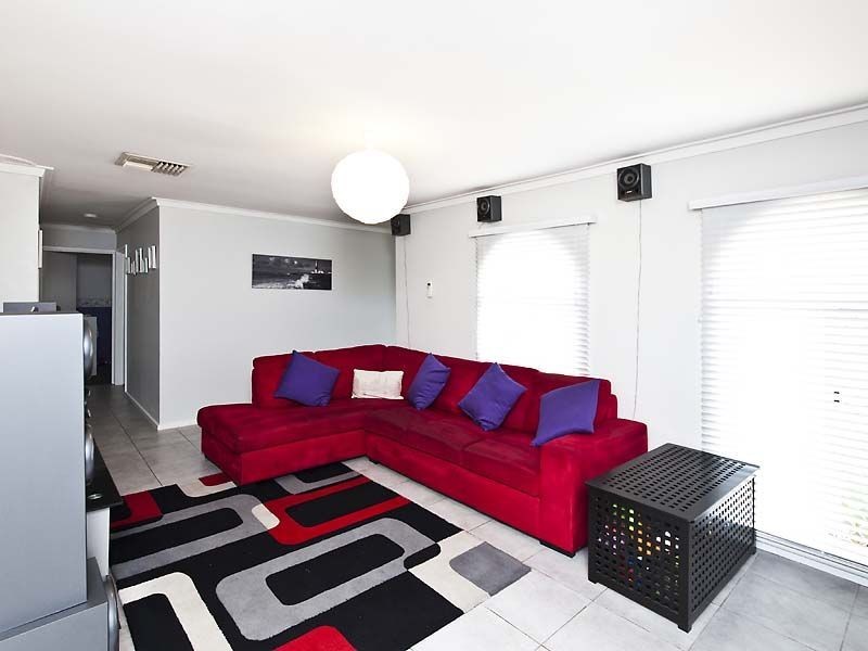 46 Greenway Avenue, Thornlie WA 6108