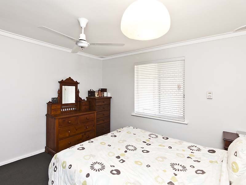 46 Greenway Avenue, Thornlie WA 6108