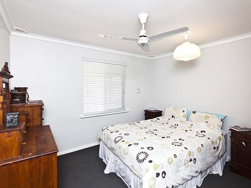 46 Greenway Avenue, Thornlie WA 6108