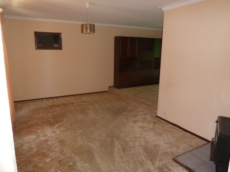 69 Shillington Way, Thornlie WA 6108