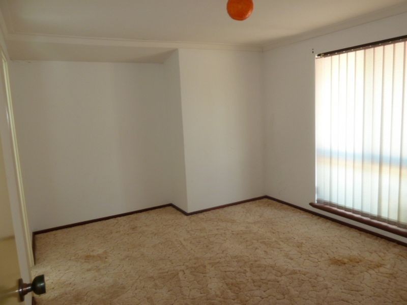 69 Shillington Way, Thornlie WA 6108