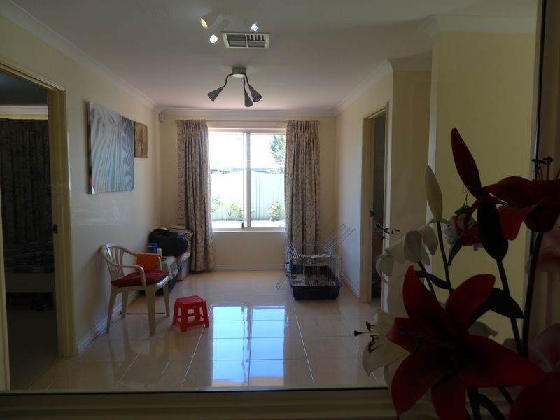 11 Grafton Court, Canning Vale WA 6155