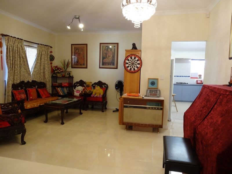 11 Grafton Court, Canning Vale WA 6155