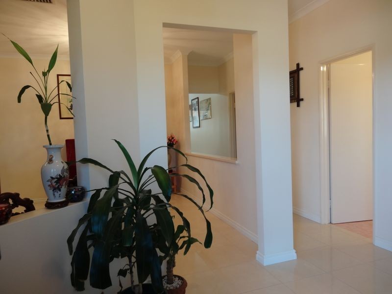 11 Grafton Court, Canning Vale WA 6155