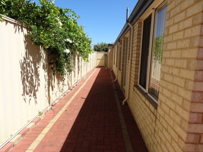 11 Grafton Court, Canning Vale WA 6155