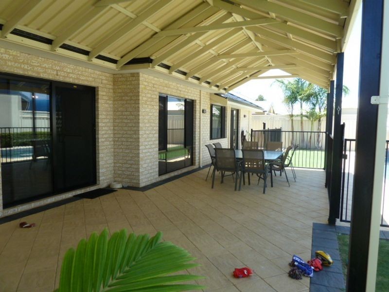 40 Excelsior Drive, Canning Vale WA 6155