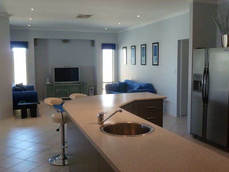 40 Excelsior Drive, Canning Vale WA 6155