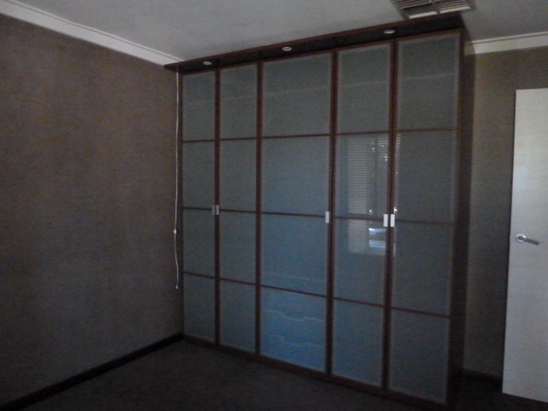 10 Fairset Street, Thornlie WA 6108