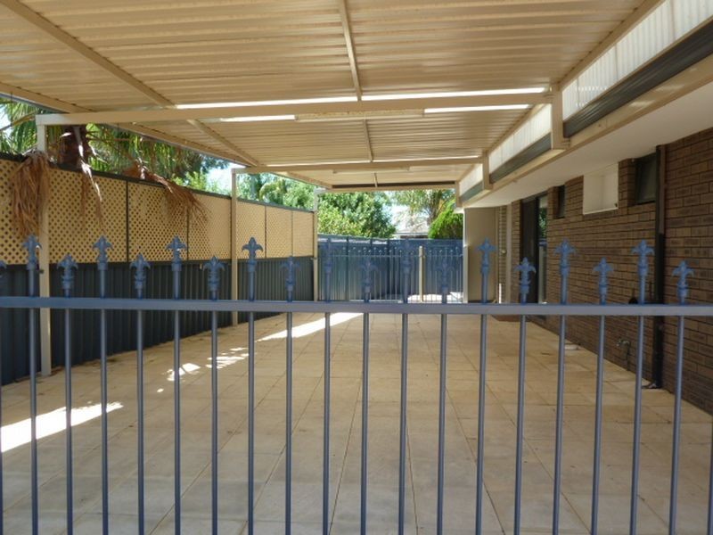 10 Fairset Street, Thornlie WA 6108