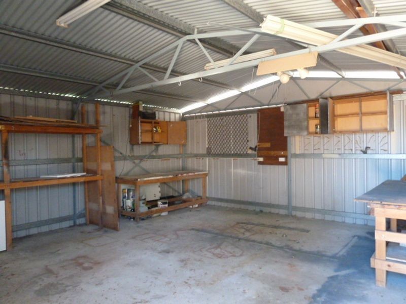 10 Fairset Street, Thornlie WA 6108