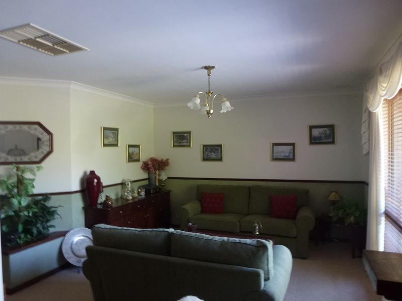 22 Larkspur Place, Thornlie WA 6108