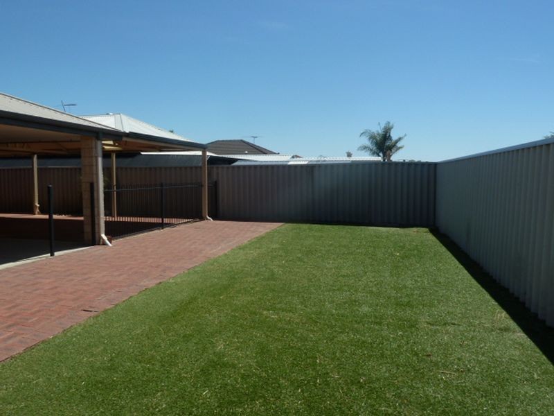 56 Cardiff Loop, Huntingdale WA 6110