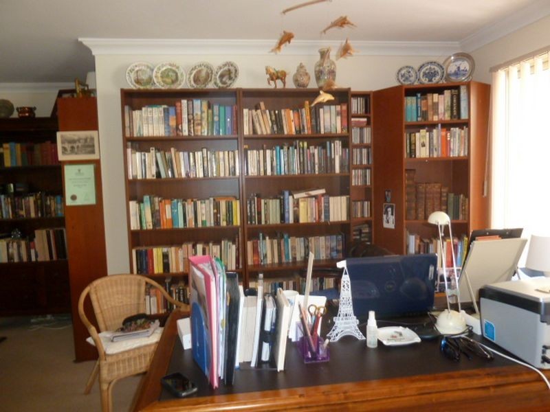 10/99 George Way, Cannington WA 6107