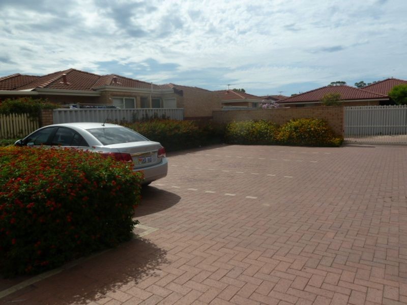 10/99 George Way, Cannington WA 6107