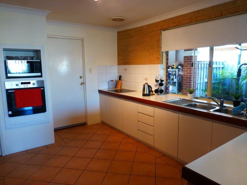 12 Leatherwood Way, Huntingdale WA 6110