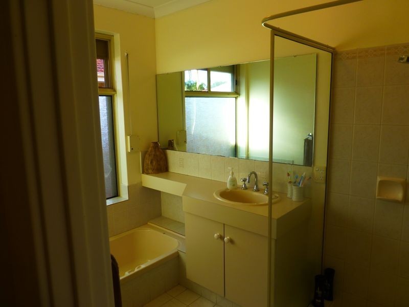 12 Leatherwood Way, Huntingdale WA 6110