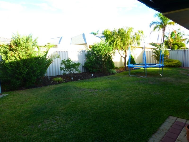 12 Leatherwood Way, Huntingdale WA 6110