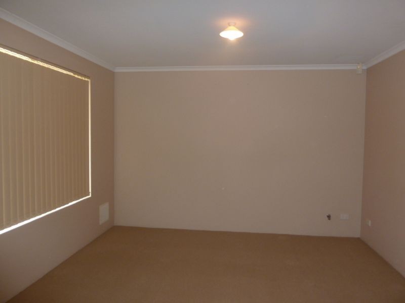 2/335 Wharf Street, Queens Park WA 6107