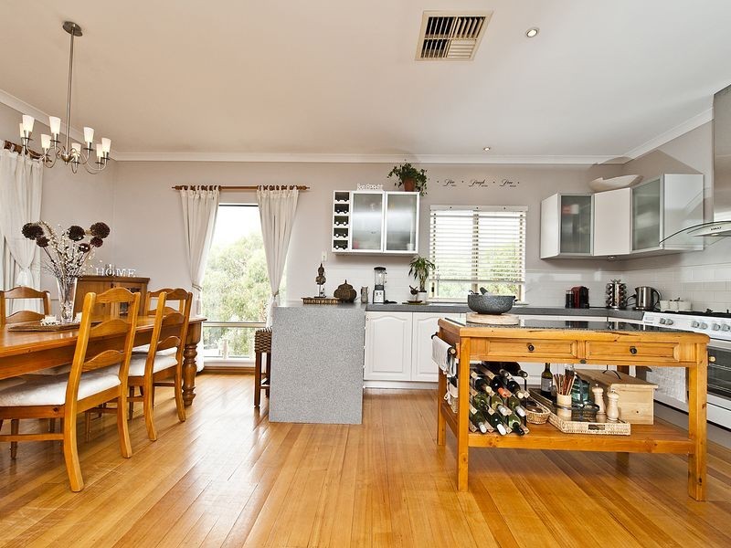 24 Jade Street, Mount Richon WA 6112