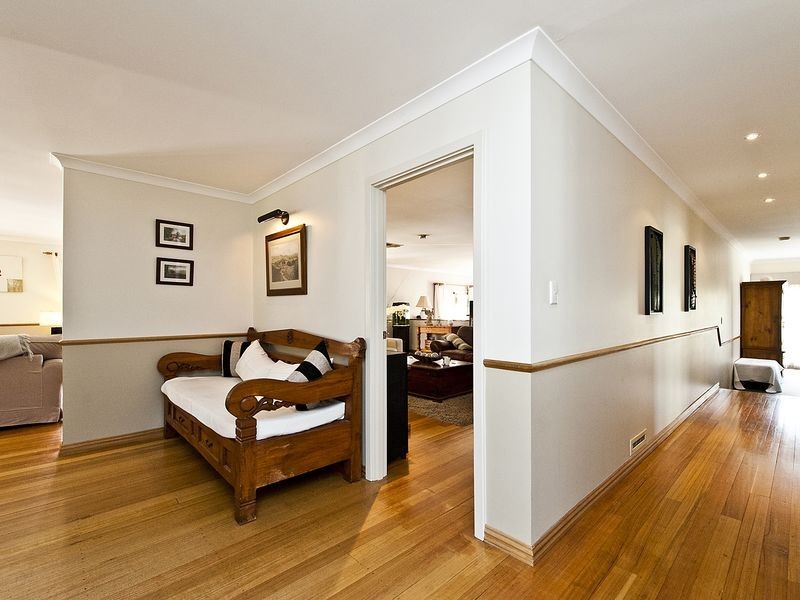 24 Jade Street, Mount Richon WA 6112