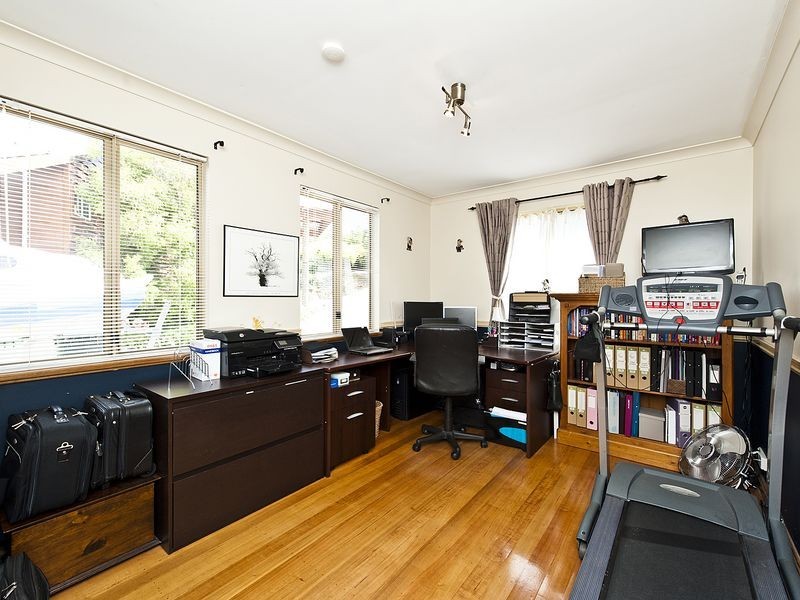 24 Jade Street, Mount Richon WA 6112