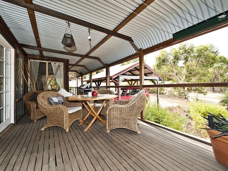 24 Jade Street, Mount Richon WA 6112