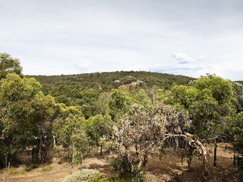 24 Jade Street, Mount Richon WA 6112