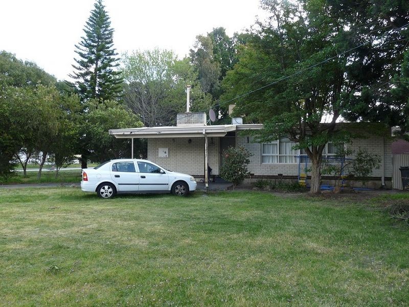 28 Kenmare Avenue, Thornlie WA 6108