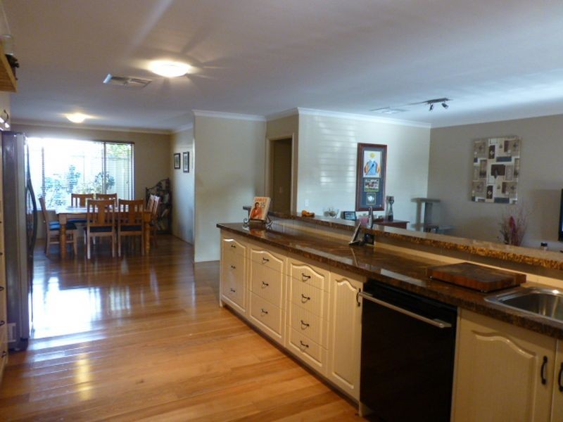 1 Burgandy Court, Thornlie WA 6108