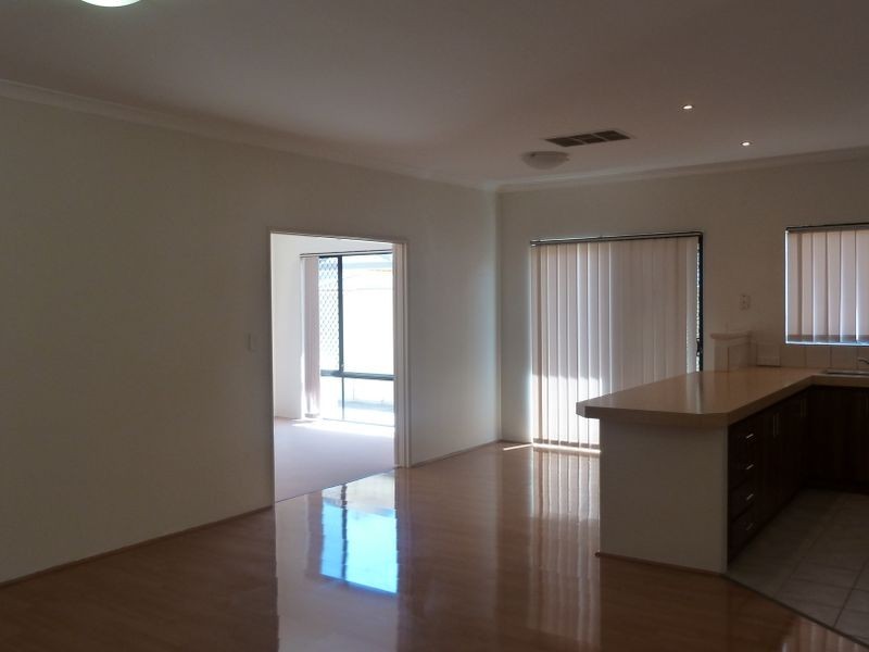 25 Barkley Loop, Canning Vale WA 6155