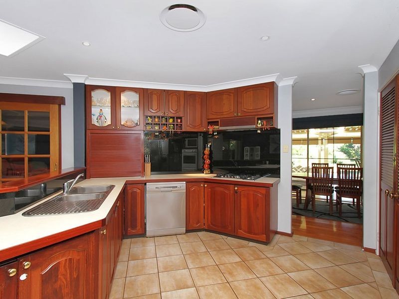 23 Livingstone Drive, Canning Vale WA 6155