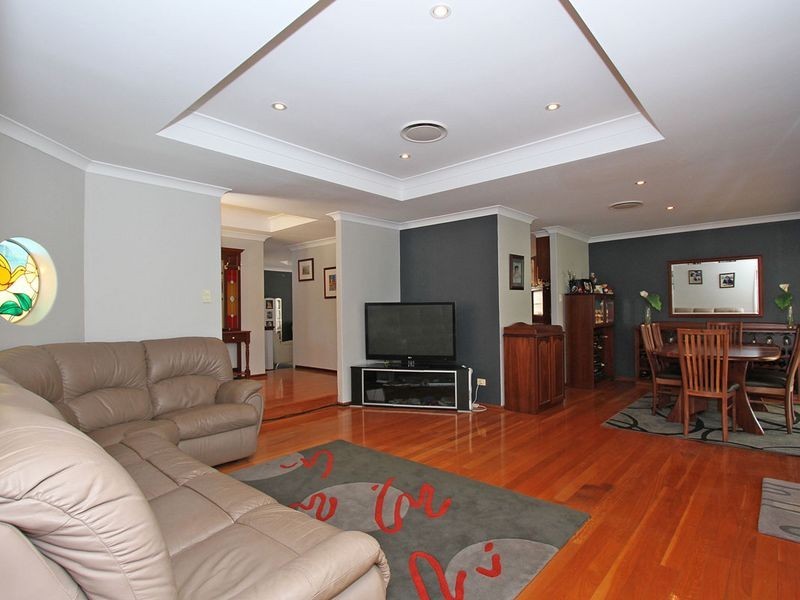 23 Livingstone Drive, Canning Vale WA 6155