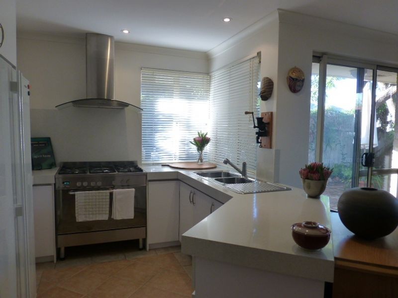 8 Darel Close, Kenwick WA 6107