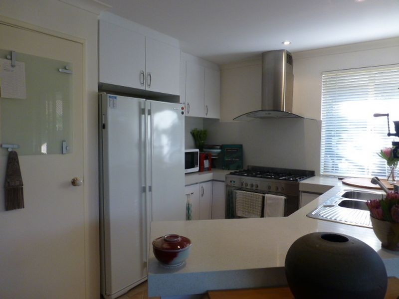 8 Darel Close, Kenwick WA 6107