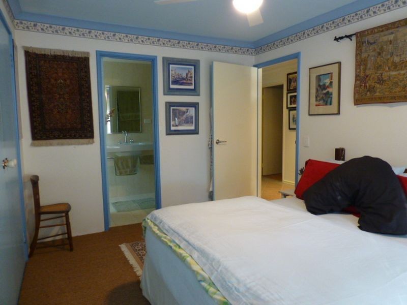 8 Darel Close, Kenwick WA 6107