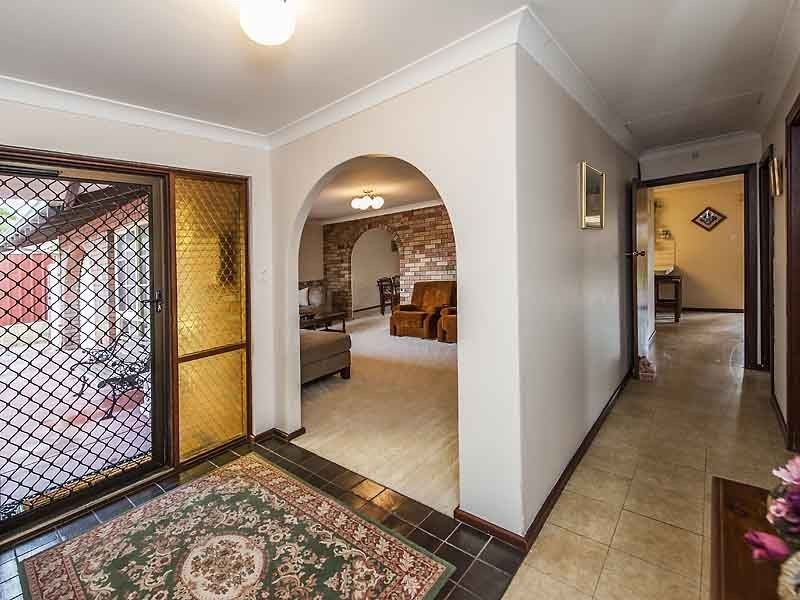 19 Marquis Court, Gosnells WA 6110