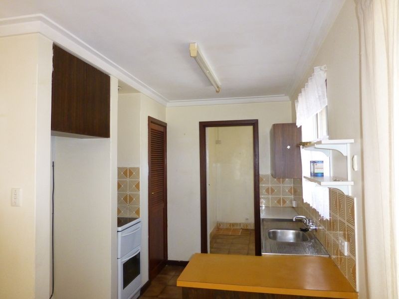 8 Woodmore Road, Langford WA 6147