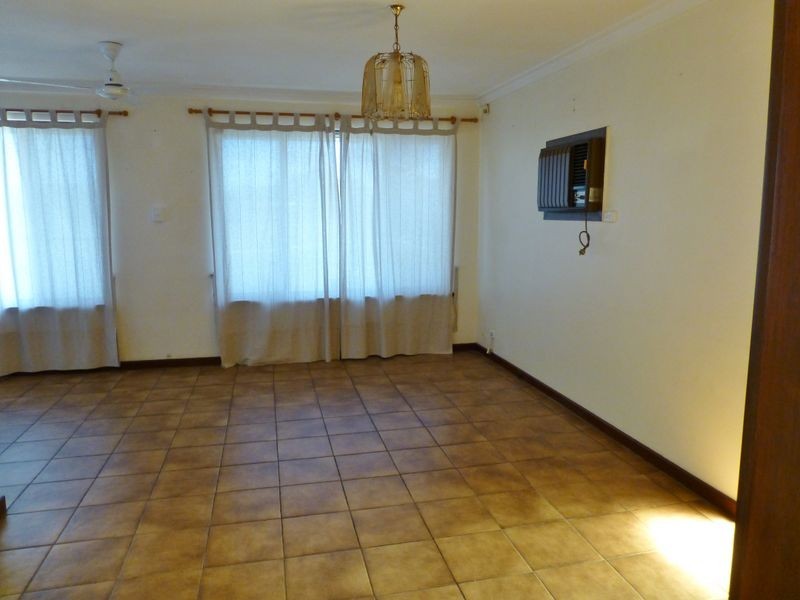 8 Woodmore Road, Langford WA 6147