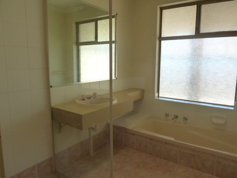 53 Warton Road, Thornlie WA 6108