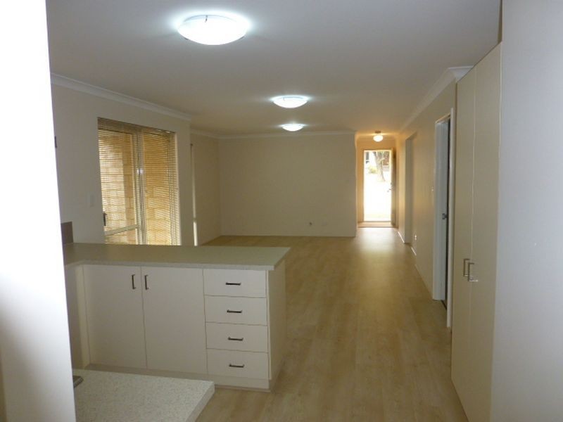 16 Debenham Street, Thornlie WA 6108