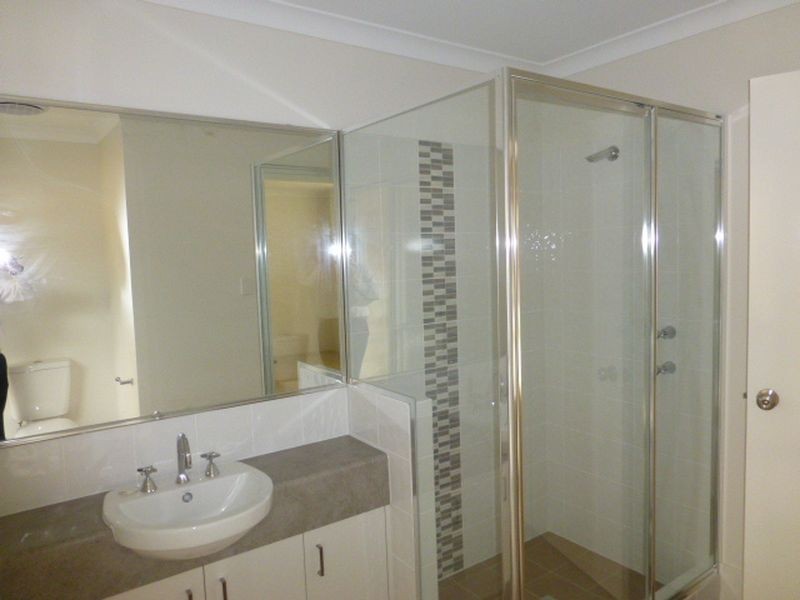 16 Debenham Street, Thornlie WA 6108